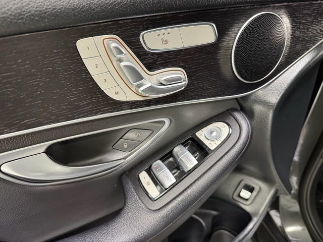 Used 2021 Mercedes-Benz GLC 300 4MATIC image 20