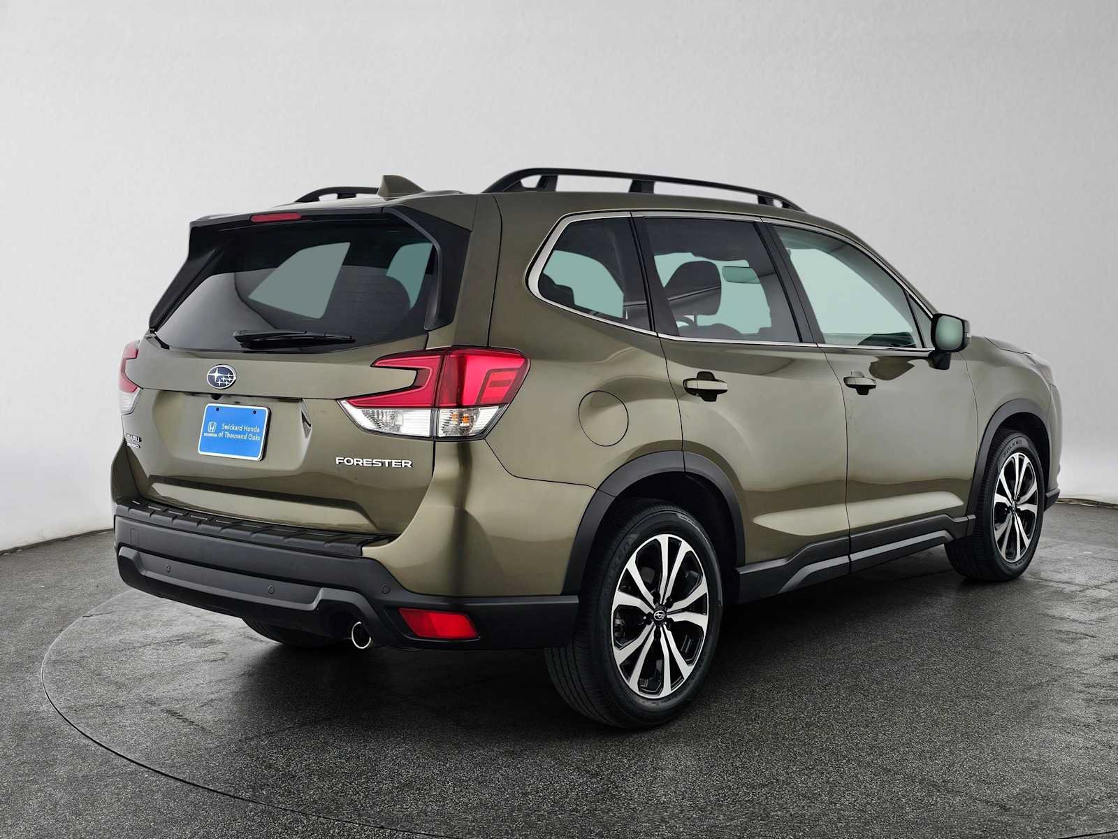 Used 2023 Subaru Forester Limited AWD/4WD image 3
