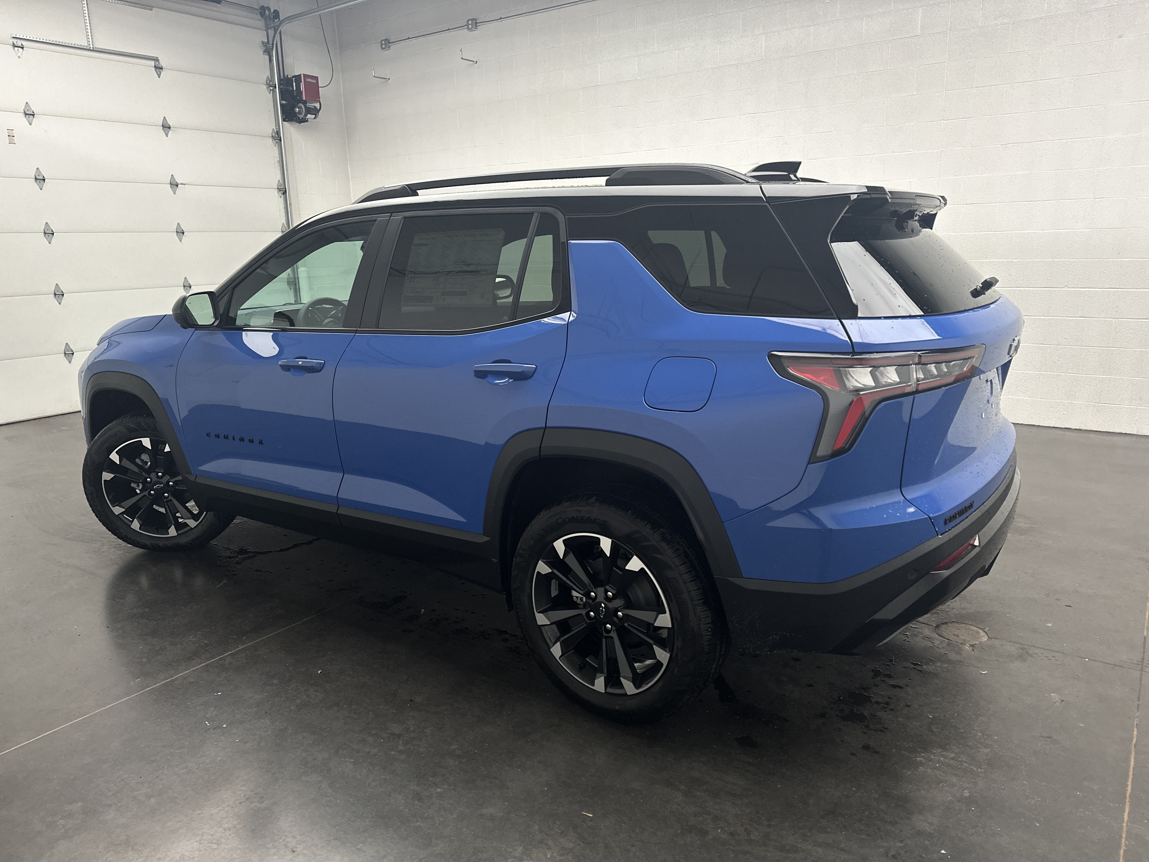 New 2026 Chevrolet Equinox RS w/ Convenience Package III FWD image 6