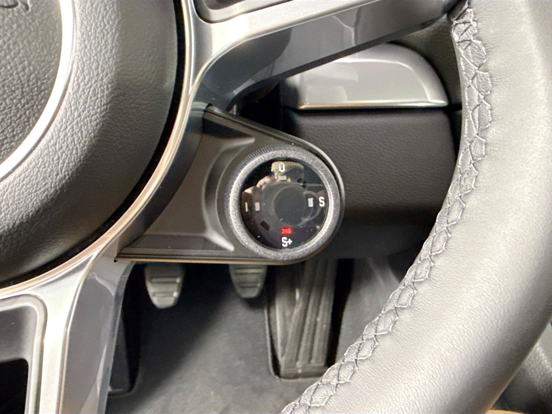 Used 2025 Porsche 718 Cayman RWD image 37