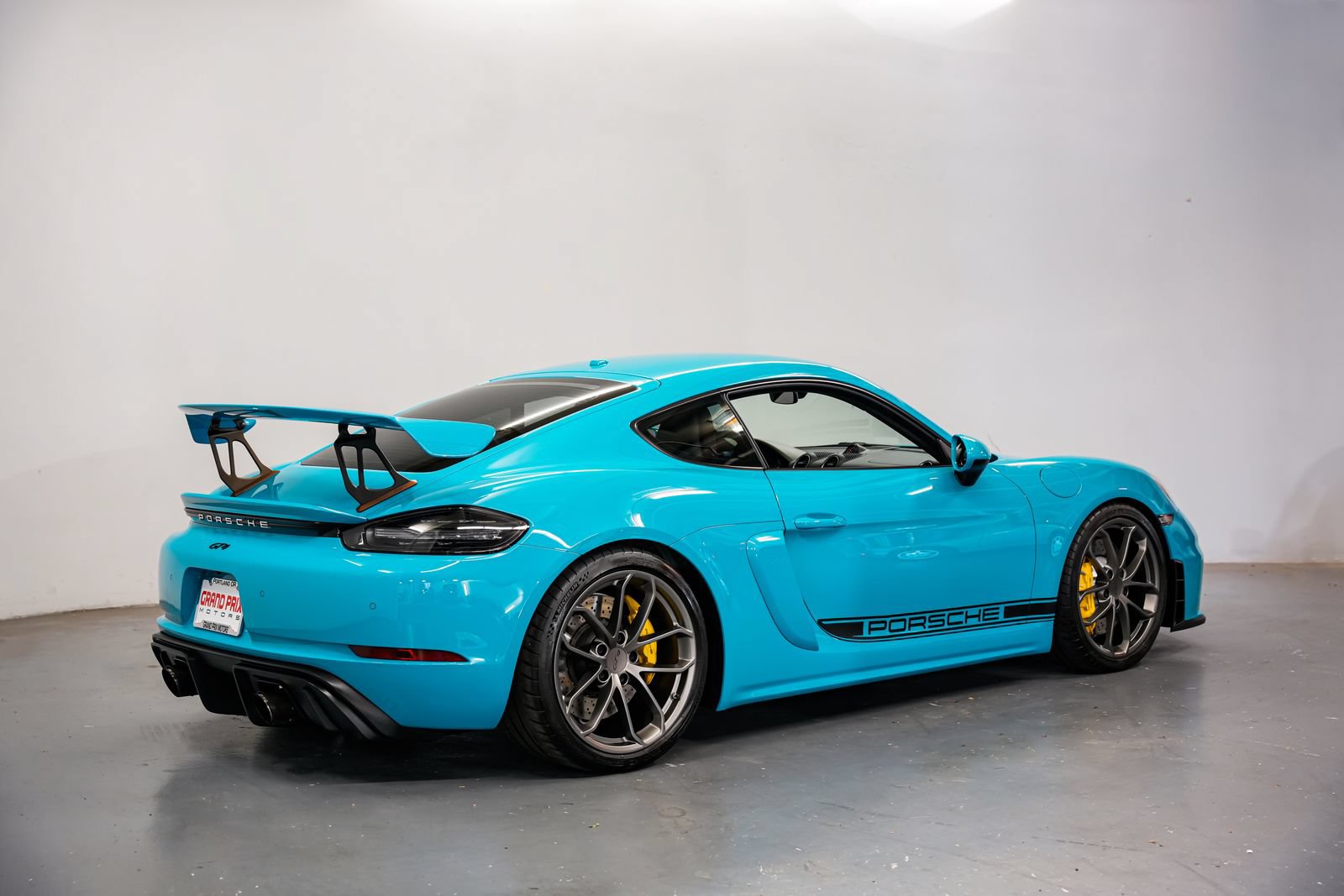 Used 2021 Porsche 718 Cayman GT4 RWD image 4