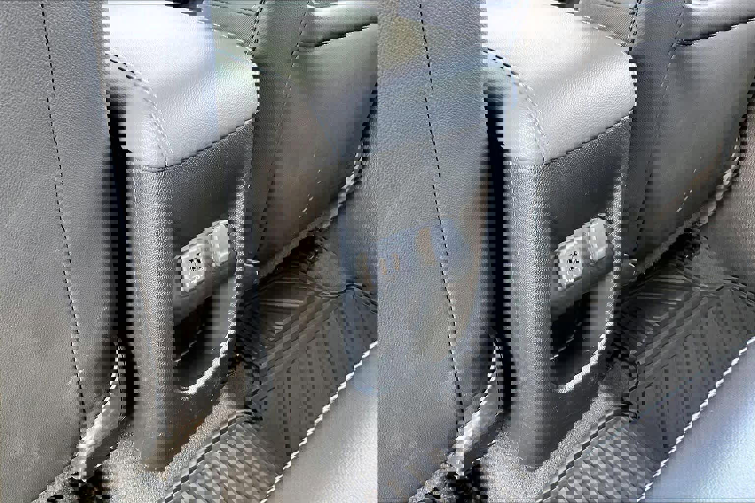 Used 2021 Chevrolet Colorado Z71 w/ Z71 Midnight Edition image 33