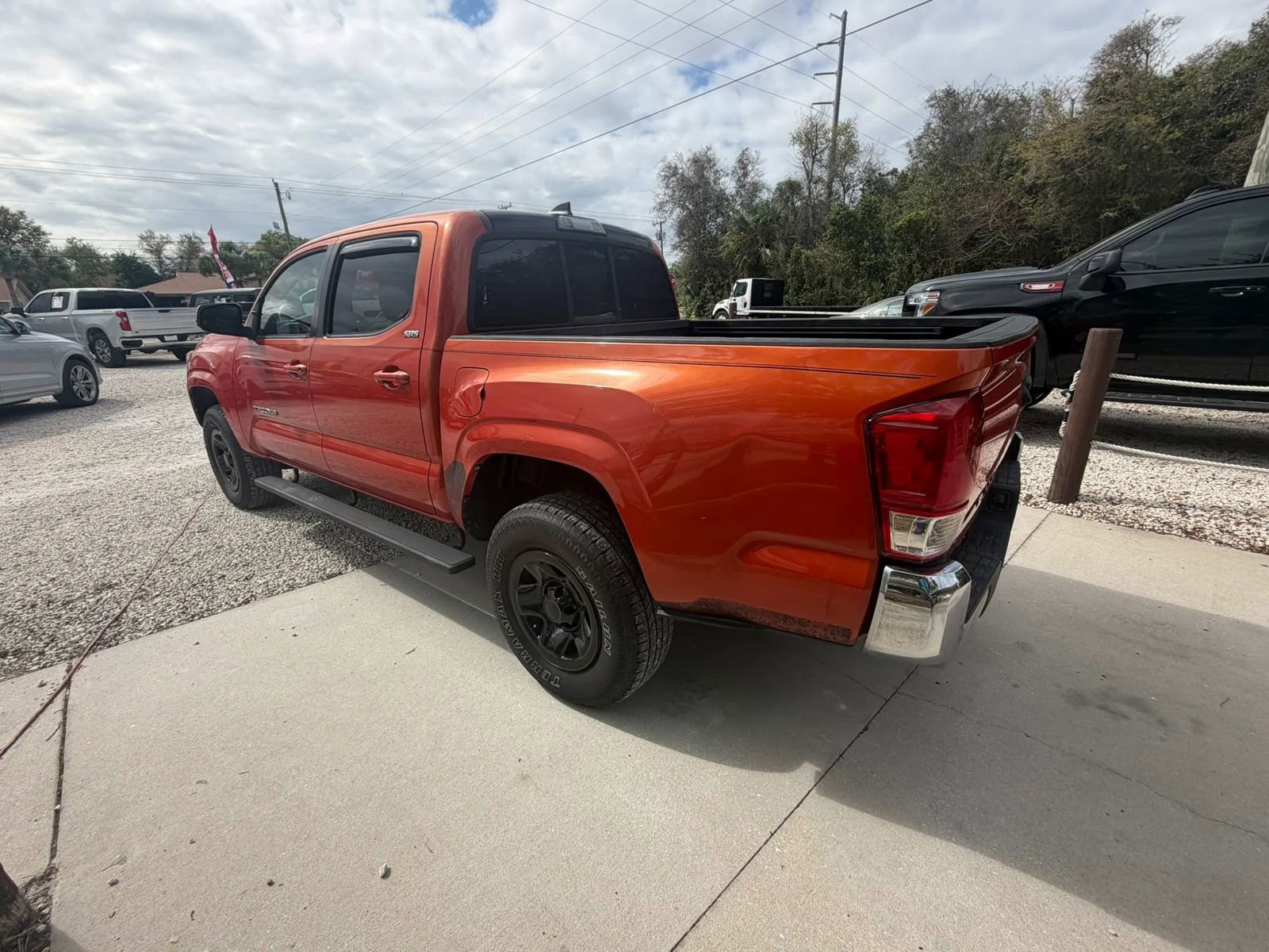 Used 2016 Toyota Tacoma SR5 w/ Towing Package RWD image 6