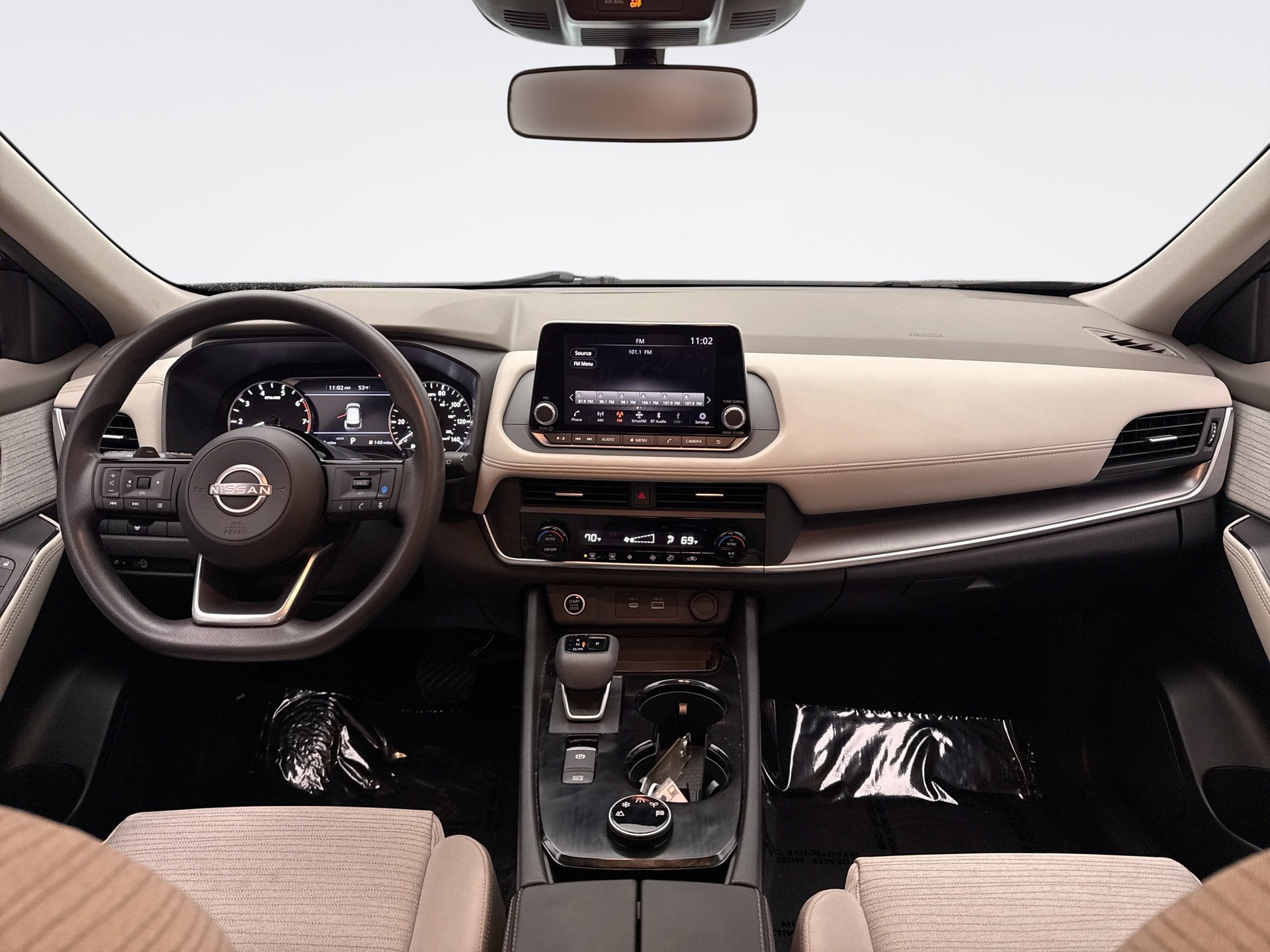 Used 2023 Nissan Rogue SV image 14