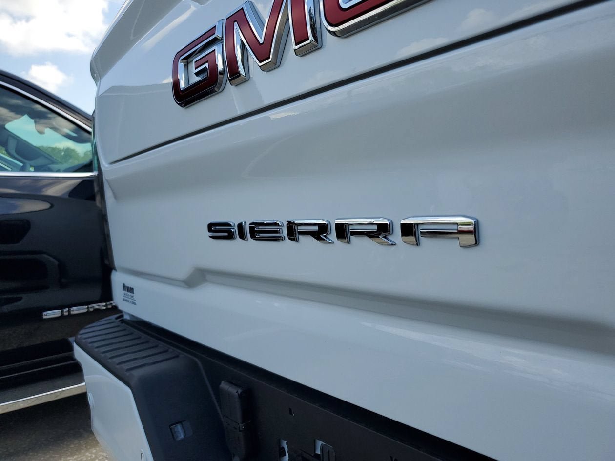 New 2026 GMC Sierra 3500 AT4 w/ AT4 Premium Plus Package AWD/4WD image 8