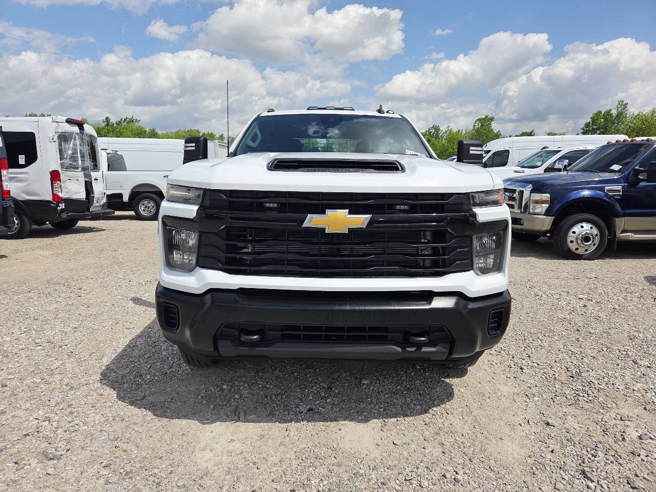 Used 2024 Chevrolet Silverado 3500 W/T w/ Snow Plow Prep Package AWD/4WD image 2