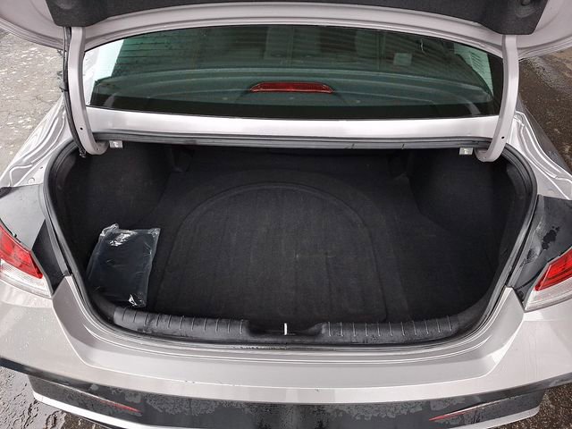 Used 2025 Hyundai Elantra SEL image 32