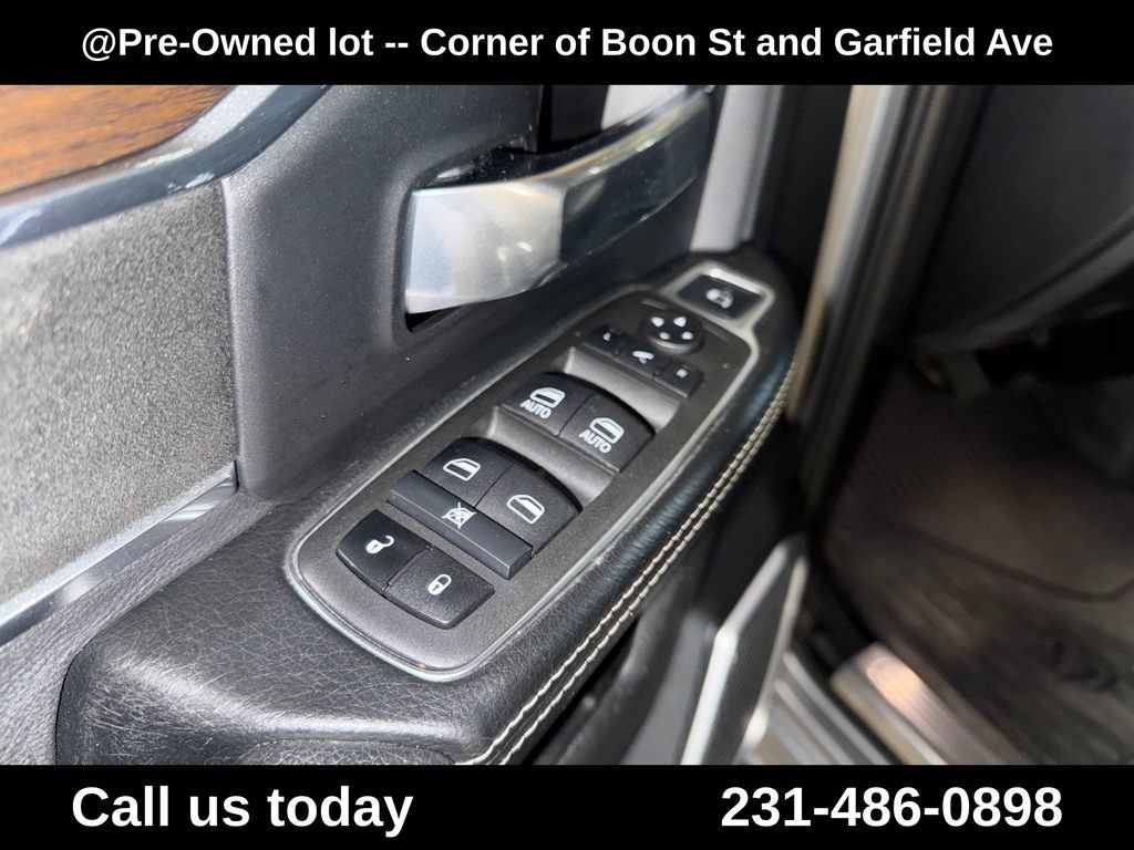 Used 2022 RAM 3500 Laramie AWD/4WD image 16