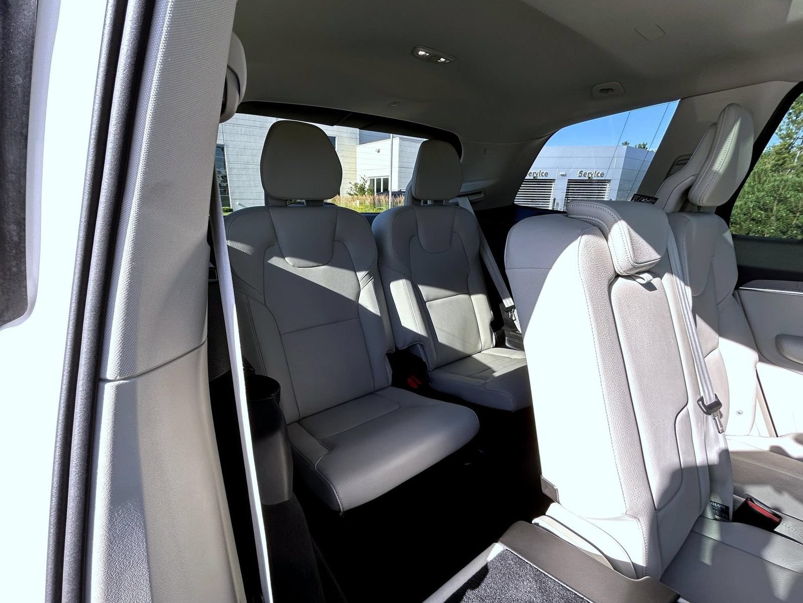 Used 2025 Volvo XC90 B6 Plus w/ Protection Package AWD/4WD image 19