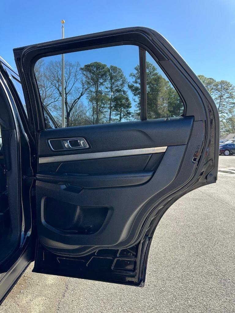 Used 2018 Ford Explorer XLT FWD image 19