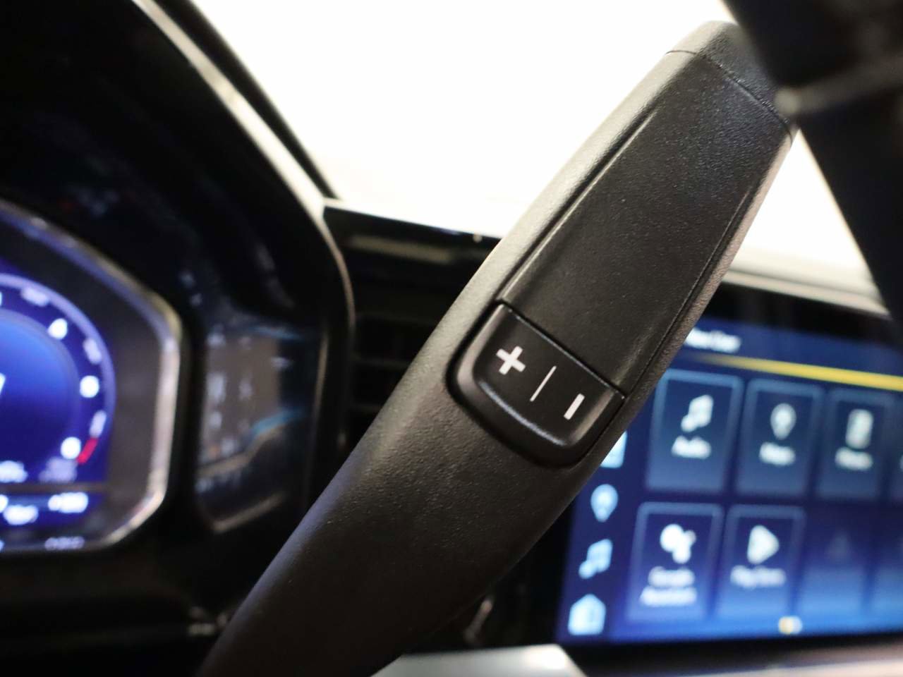 Used 2024 Chevrolet Silverado 1500 LT w/ Protection Package image 9