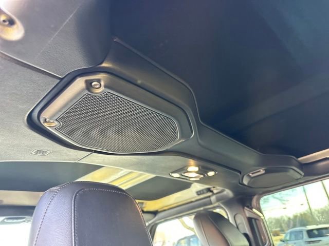 Used 2020 Jeep Wrangler Unlimited Sahara image 15