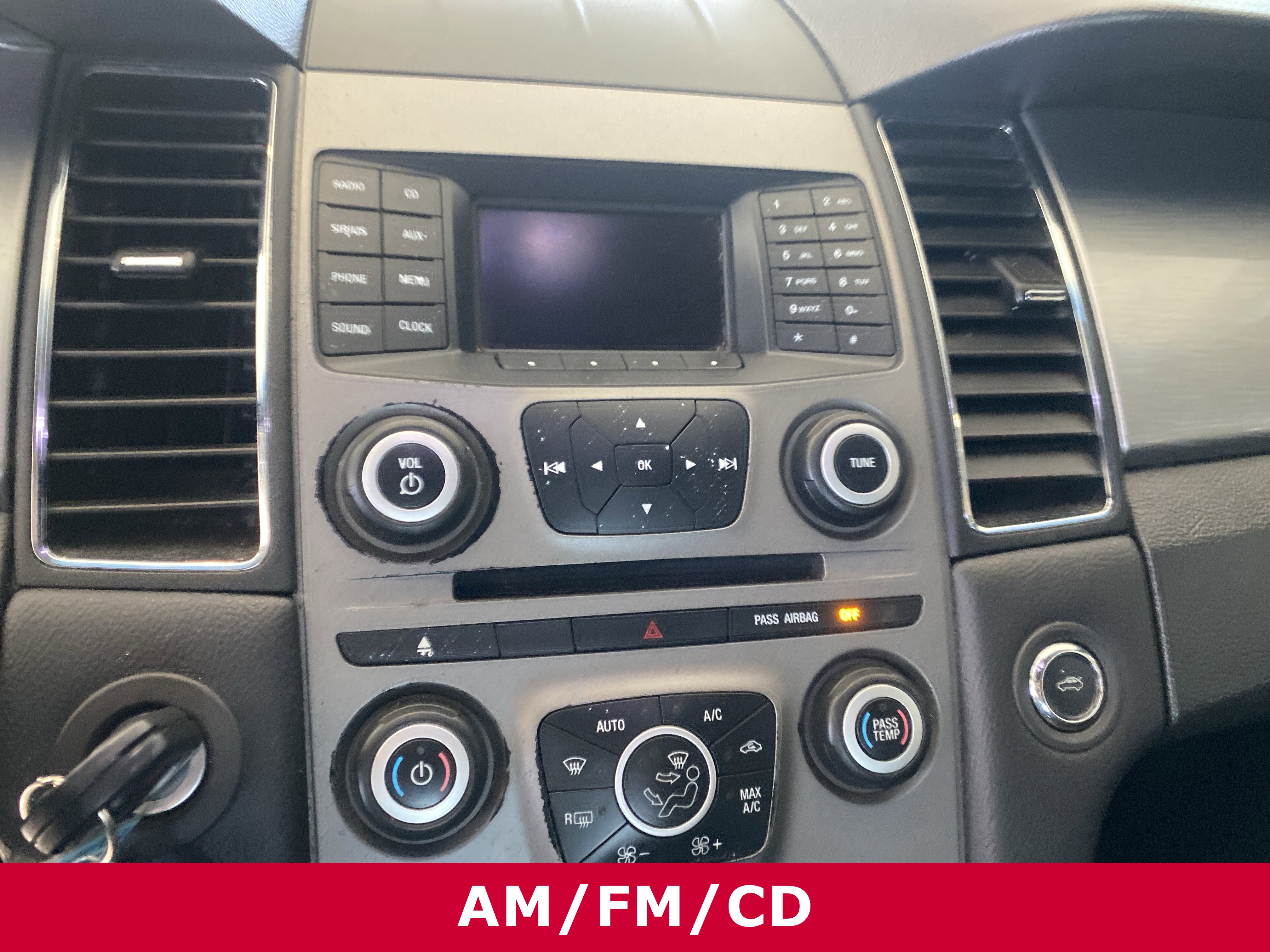 Used 2018 Ford Taurus SEL image 14