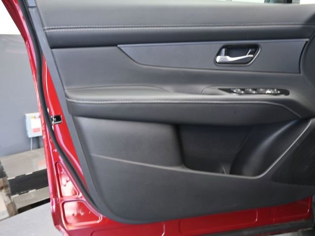 Used 2025 Nissan Murano SV AWD/4WD image 22