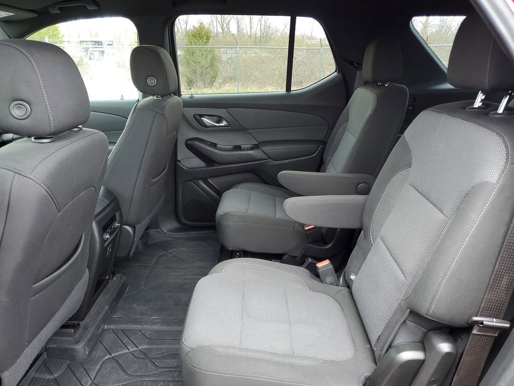 Used 2023 Chevrolet Traverse LT image 27