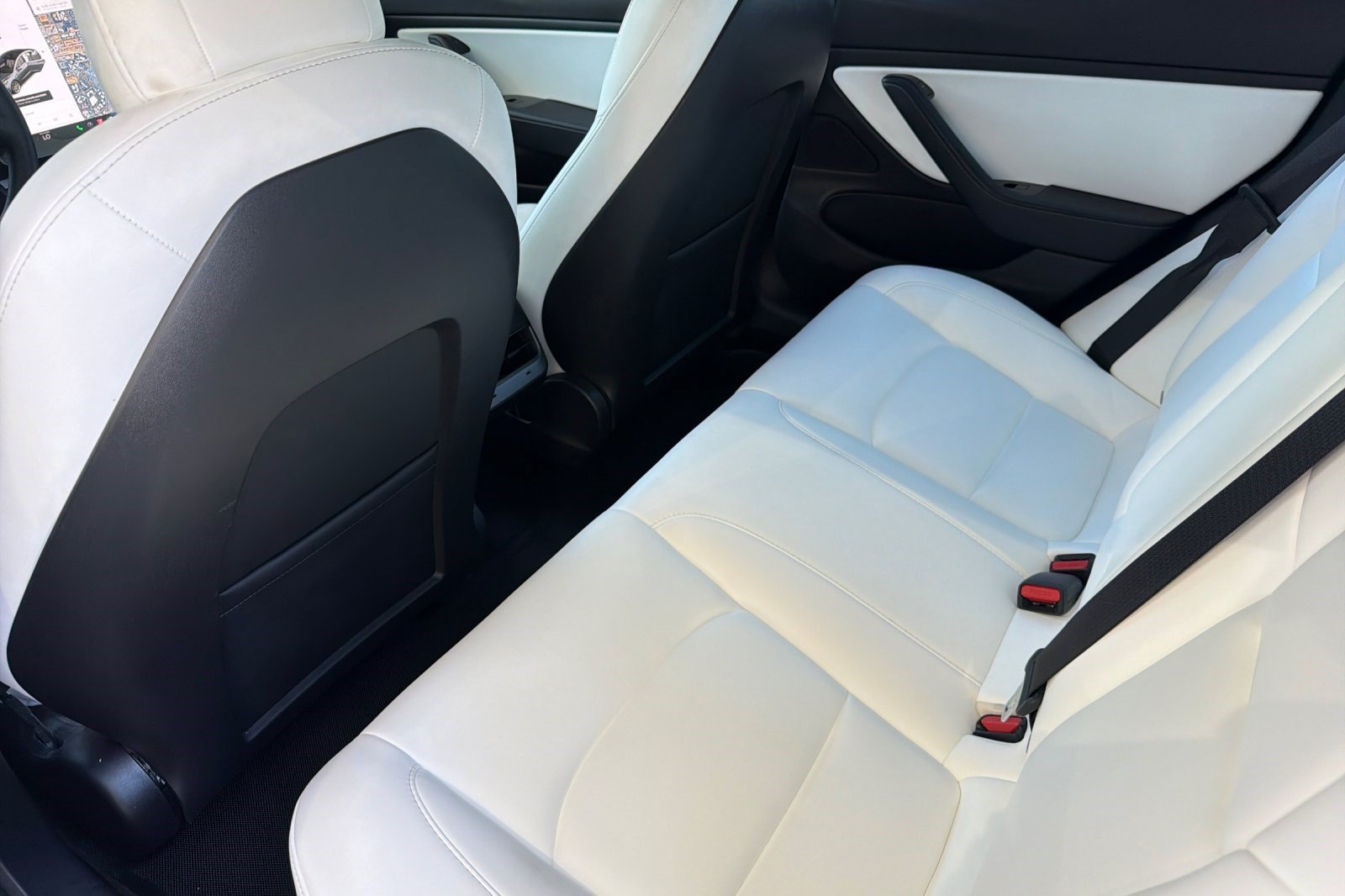 Used 2020 Tesla Model 3 Standard Range RWD image 15