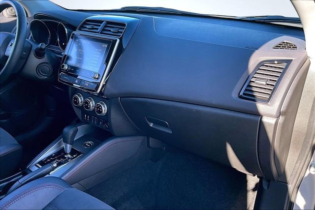 Used 2025 Mitsubishi Outlander Sport AWD image 25