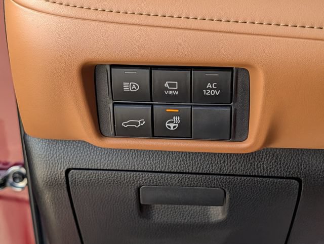 Certified 2024 Toyota Highlander Platinum AWD/4WD image 23