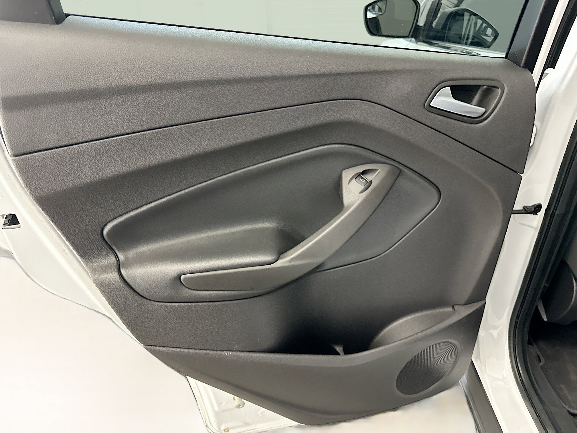 Used 2018 Ford Escape SE image 27