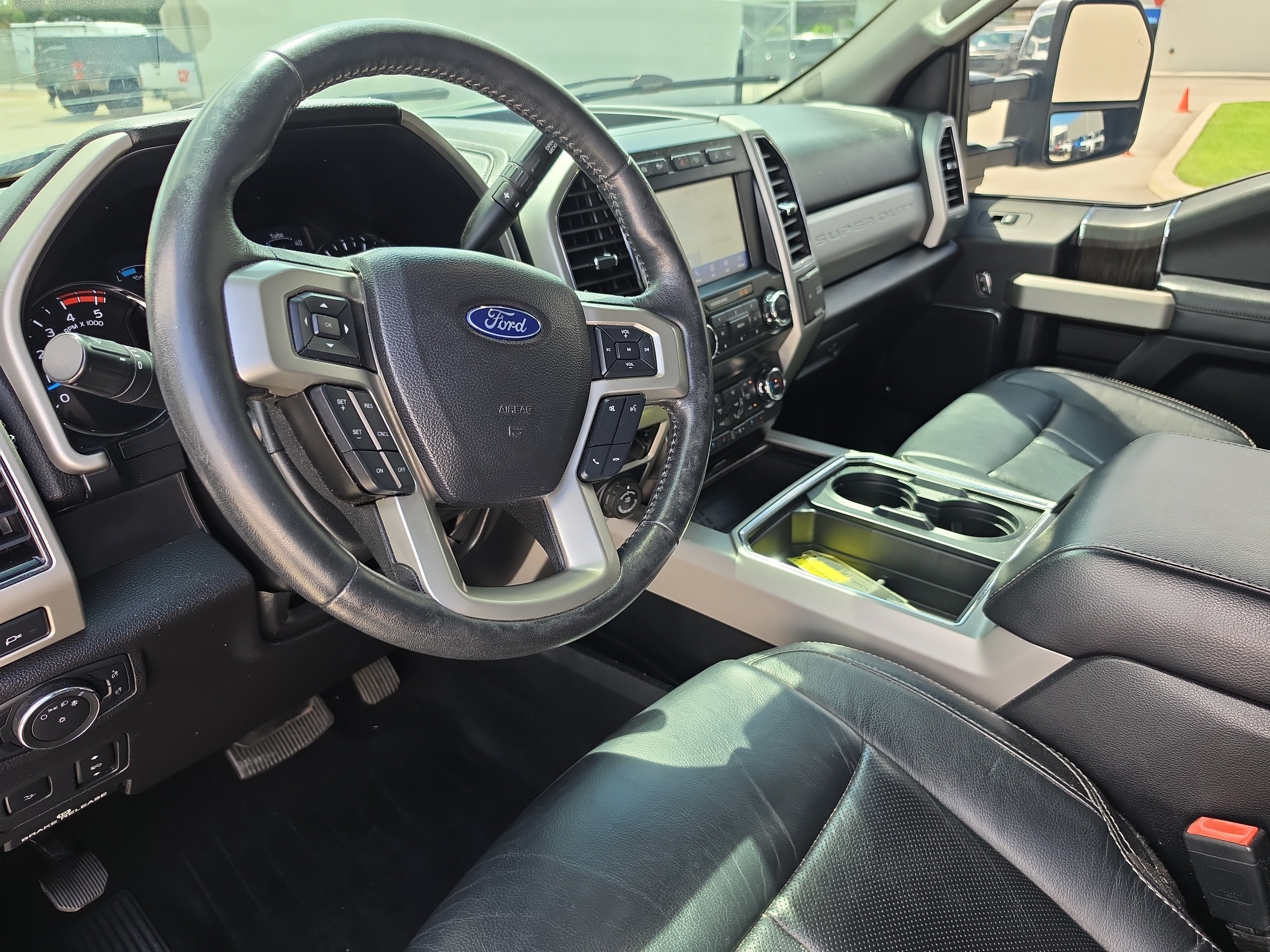 Used 2020 Ford F350 Lariat w/ Lariat Ultimate Package AWD/4WD image 19
