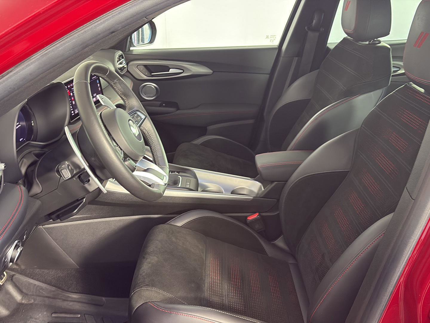 Used 2024 Dodge Hornet R/T Plus image 24