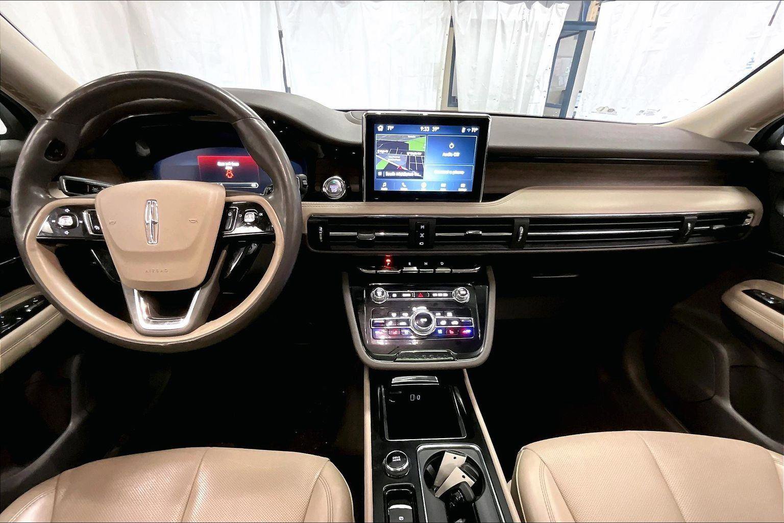 Used 2022 Lincoln Corsair Reserve w/ Equipment Group 201A image 14