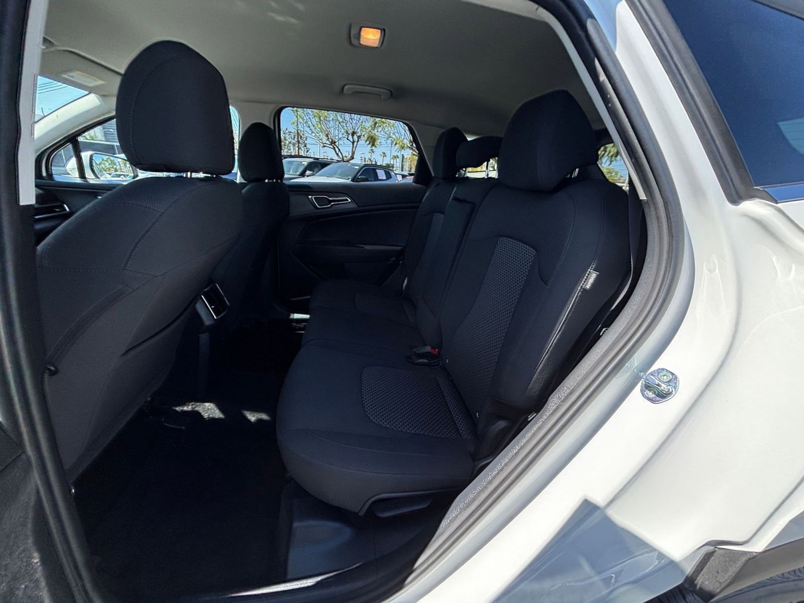 Used 2025 Kia Sportage LX FWD image 25