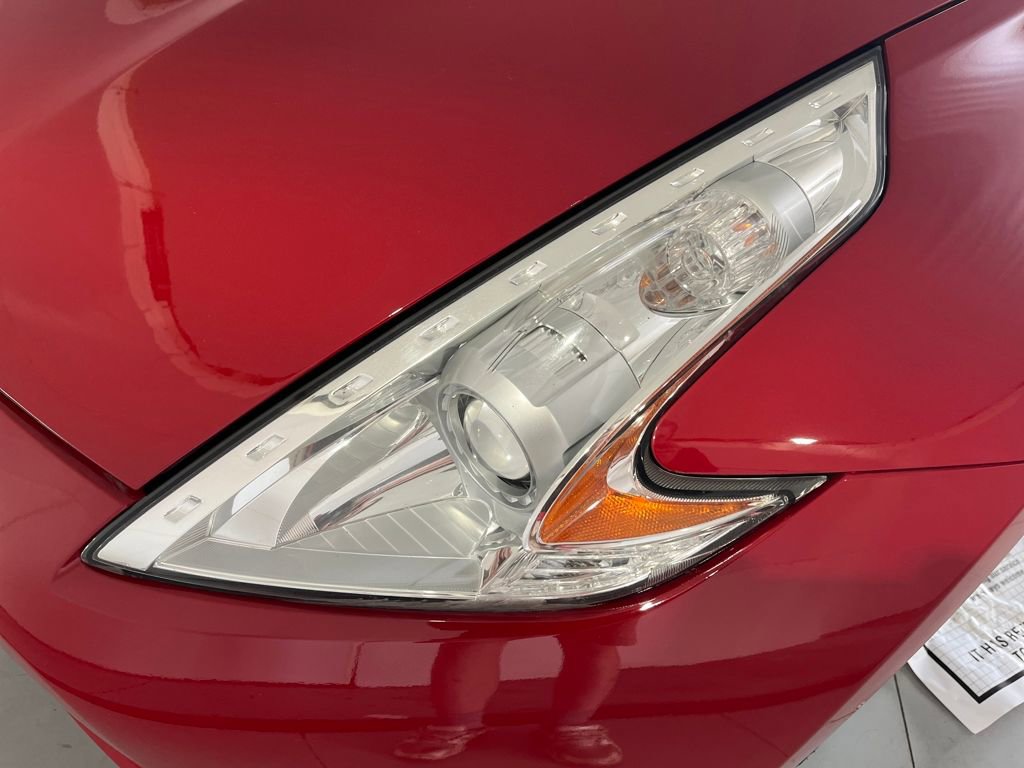 Used 2010 Nissan 370Z Touring w/ Sport Pkg image 28