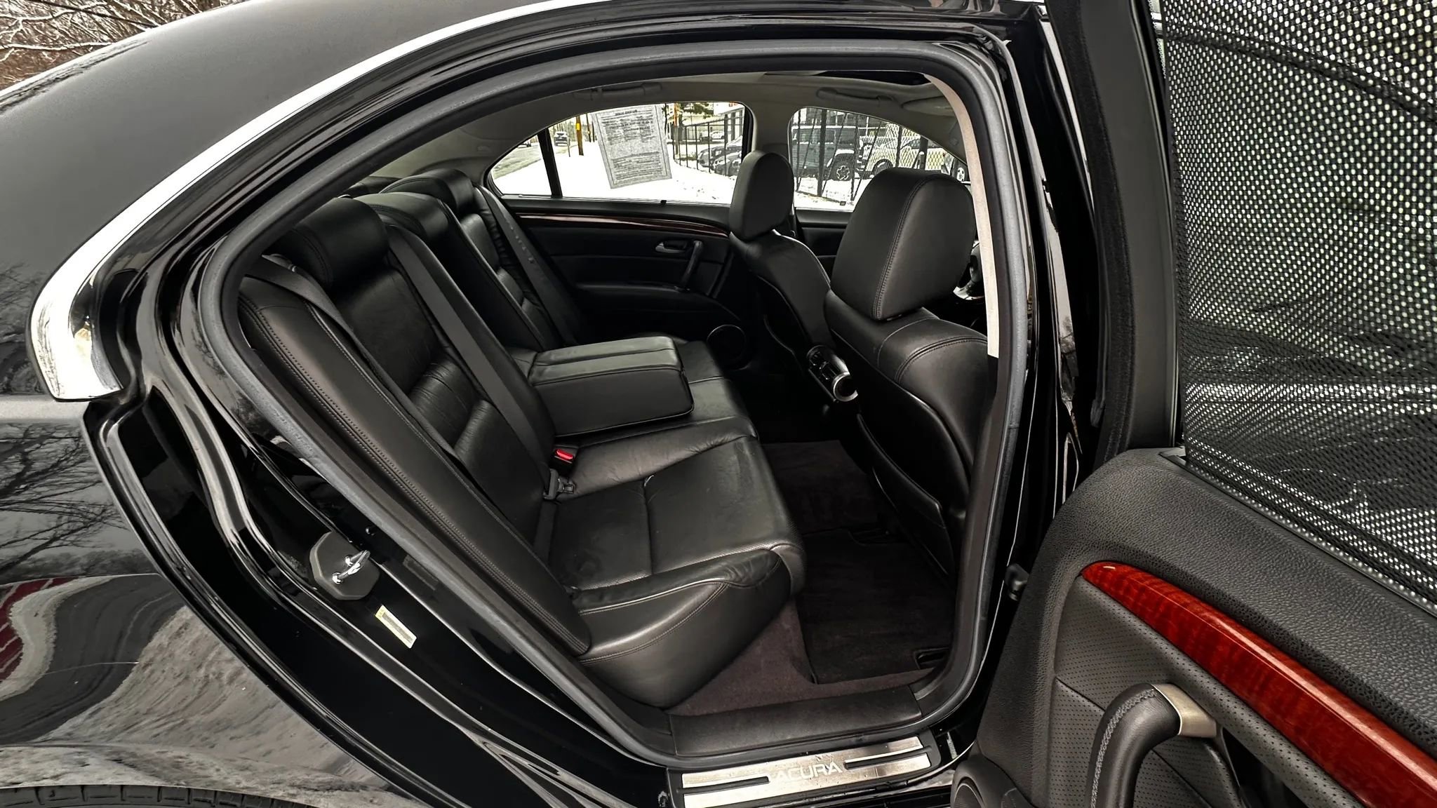 Used 2011 Acura RL image 26