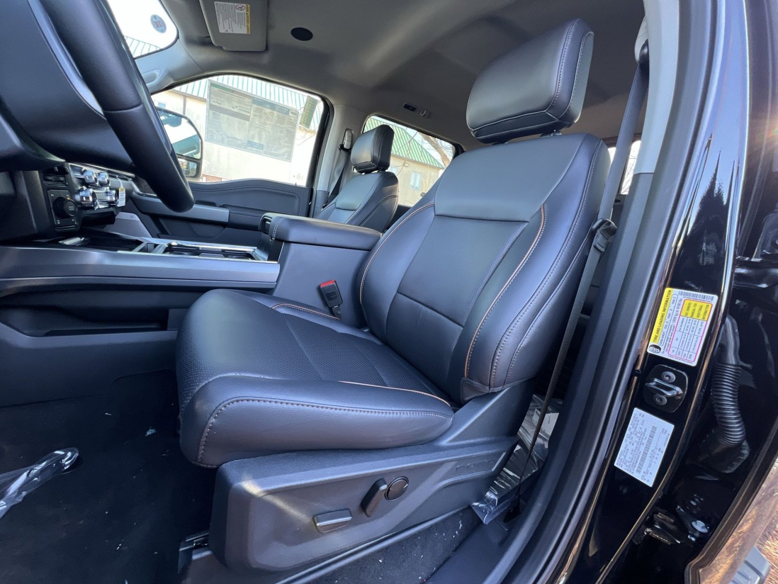 New 2025 Ford F350 Lariat w/ Lariat Ultimate Package image 13