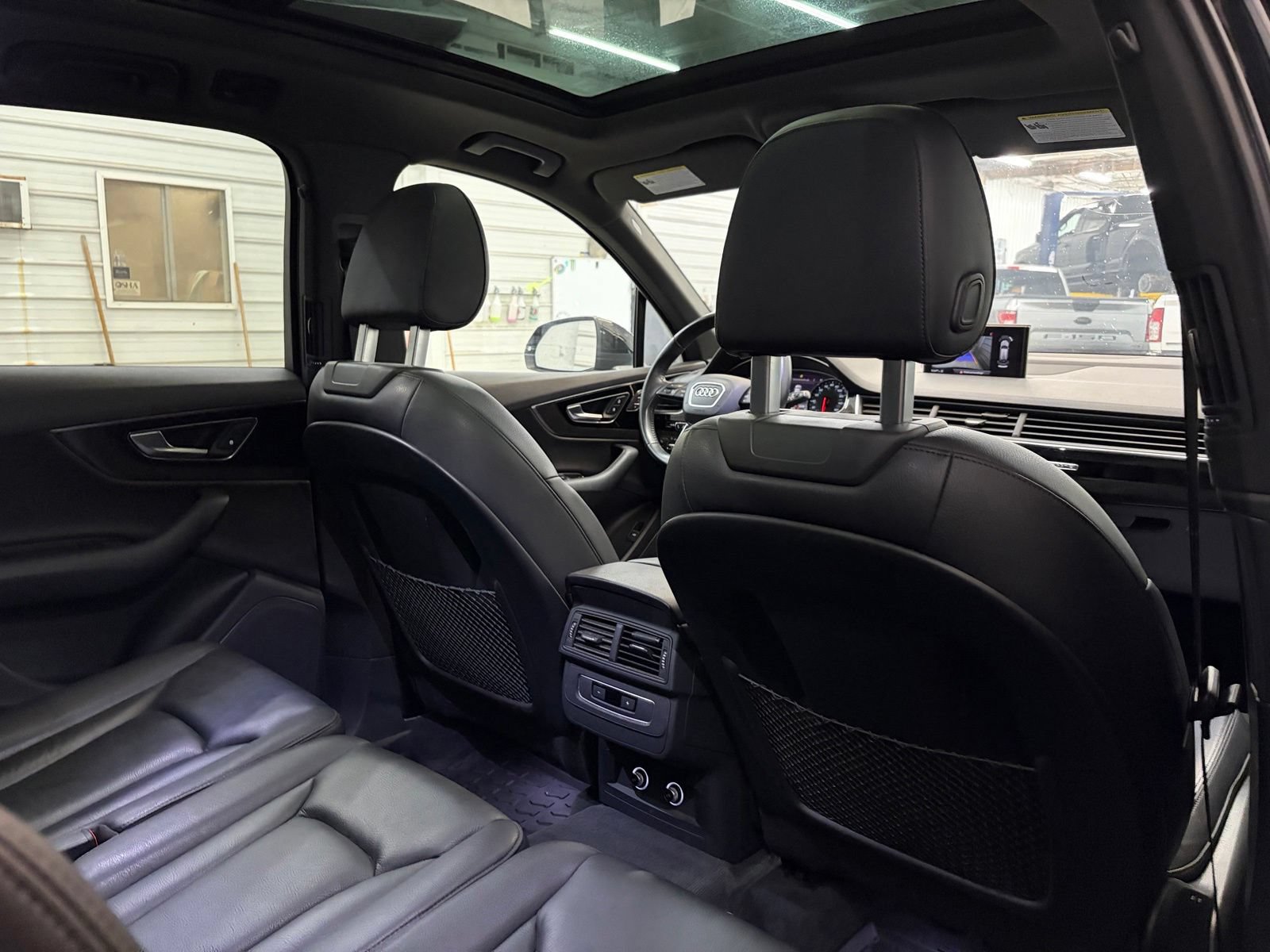 Used 2019 Audi Q7 3.0T Premium w/ Convenience Package AWD/4WD image 31