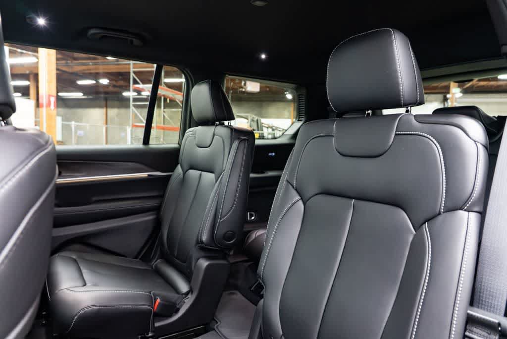 New 2026 Jeep Grand Cherokee L Limited AWD/4WD image 27