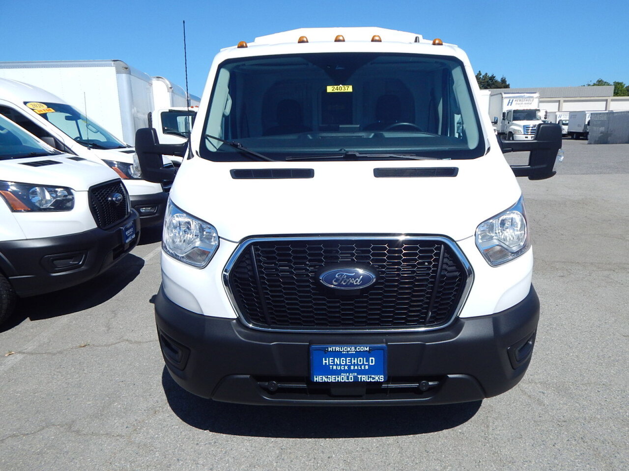 Used 2022 Ford Transit 350 w/ Interior Upgrade Package RWD image 11