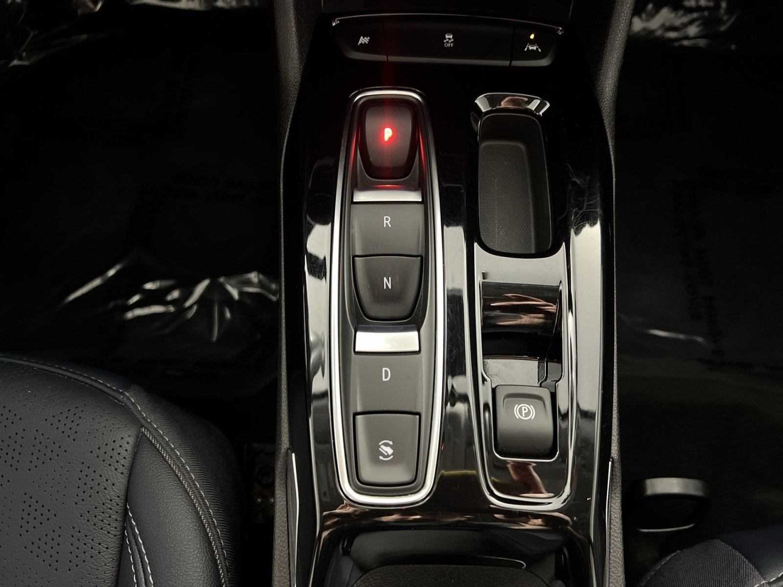 Used 2023 Chevrolet Bolt EUV LT w/ Convenience Package image 21