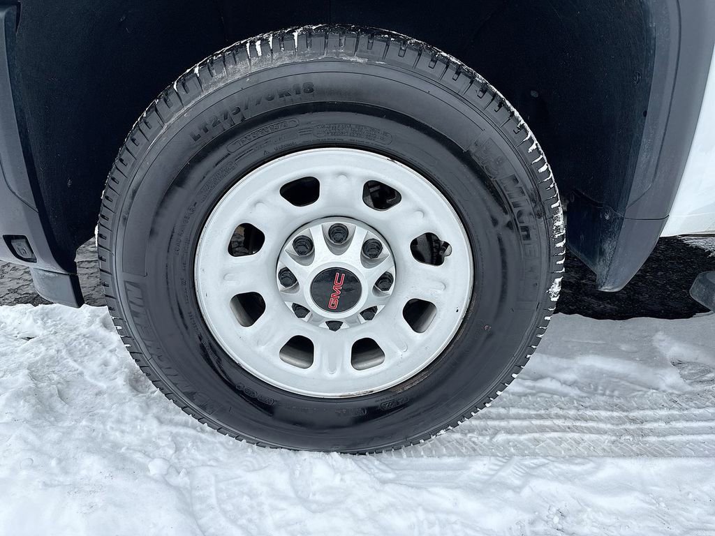 Used 2024 GMC Sierra 2500 Pro image 10