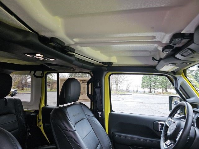 Used 2023 Jeep Wrangler Sahara w/ Cold Weather Group image 13