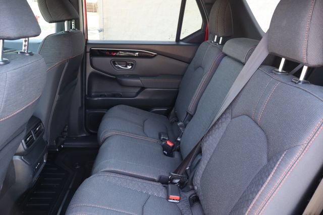 Used 2025 Honda Pilot Sport image 7