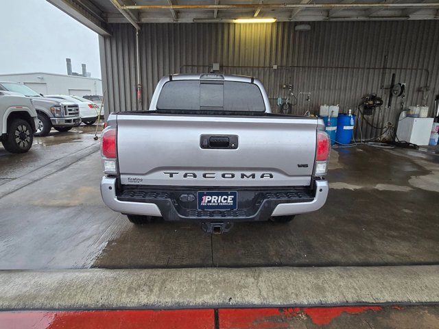 Used 2021 Toyota Tacoma TRD Off-Road w/ Technology Package image 6