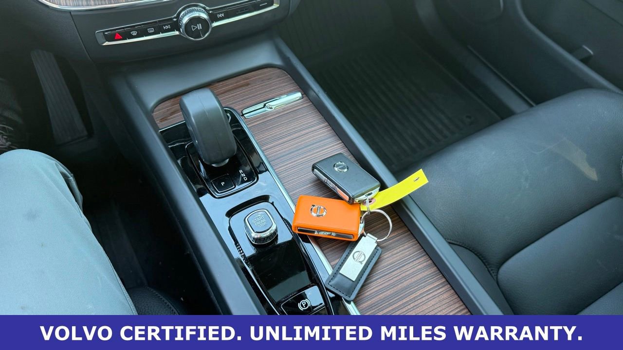 Certified 2024 Volvo XC60 B5 Plus w/ Climate Package AWD/4WD image 26