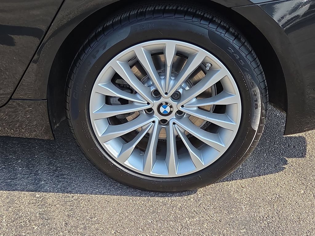Used 2023 BMW 530i w/ Convenience Package RWD image 11
