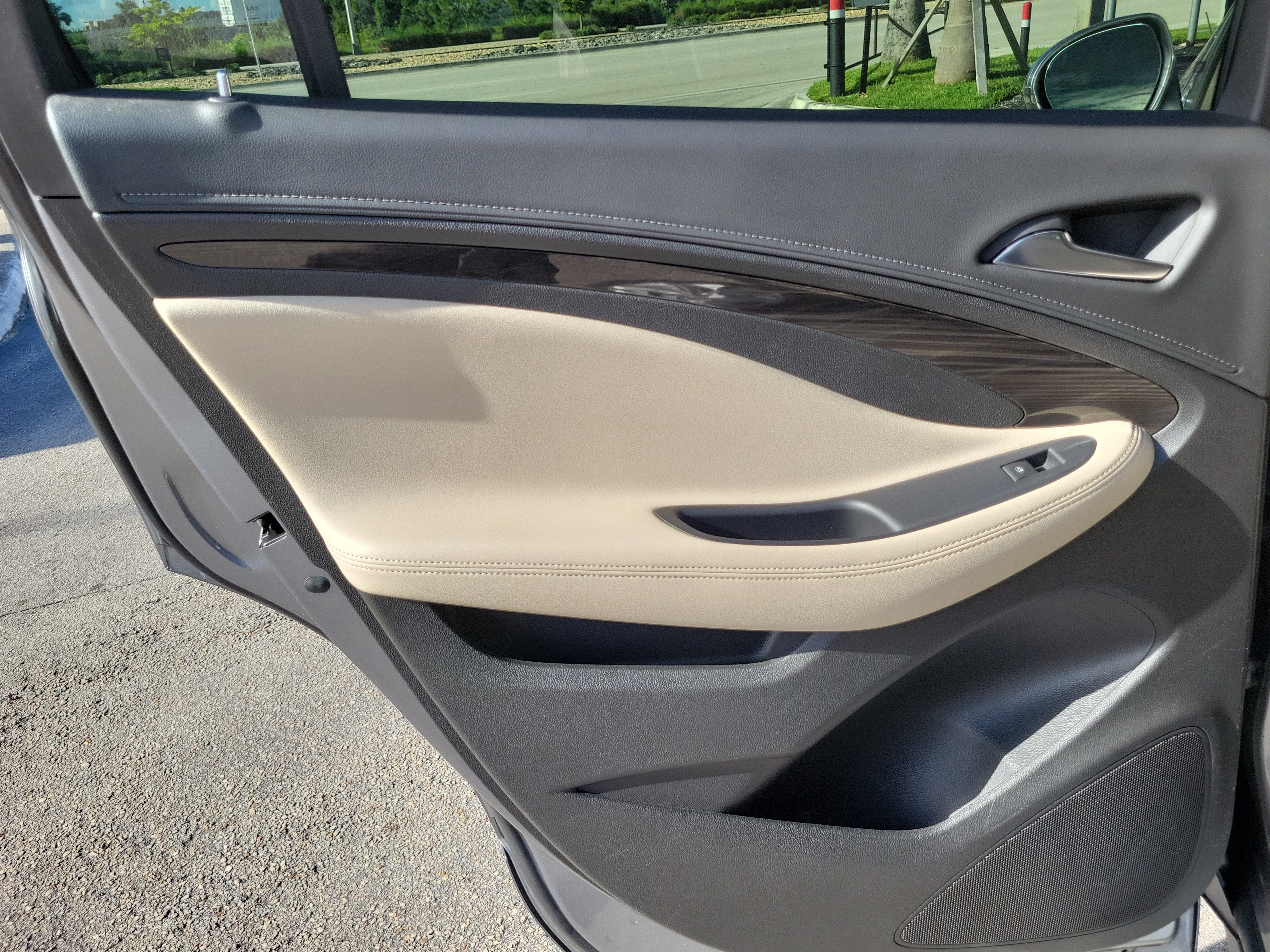 Used 2020 Buick Envision Preferred FWD image 25