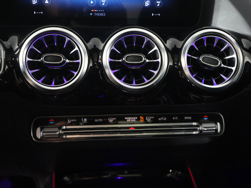 Used 2023 Mercedes-Benz GLA 250 4MATIC w/ Premium Package image 41