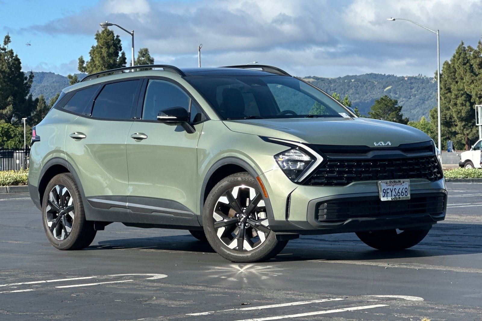 Certified 2023 Kia Sportage X-Line w/ X-Line Premium Package AWD/4WD image 2