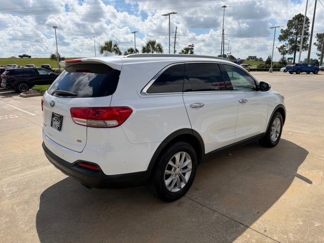 Used 2016 Kia Sorento LX w/ LX Convenience Package image 5