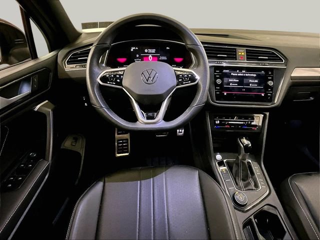Used 2024 Volkswagen Tiguan SE R-Line AWD/4WD image 5