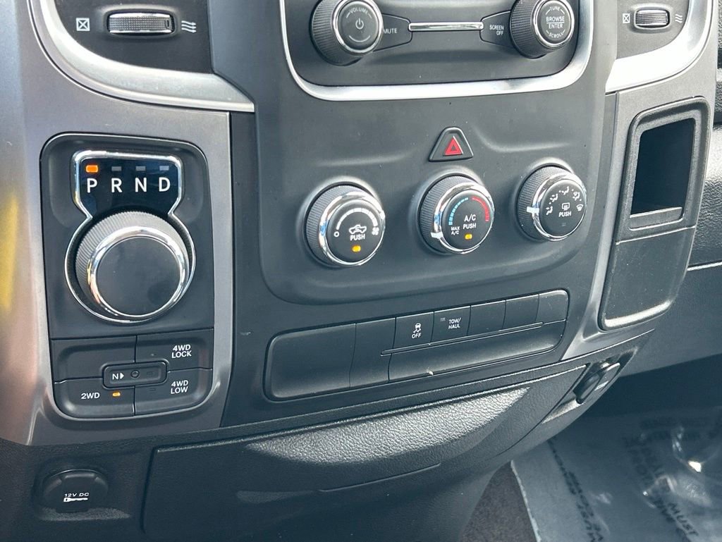 Used 2024 RAM 1500 Classic SLT AWD/4WD image 27