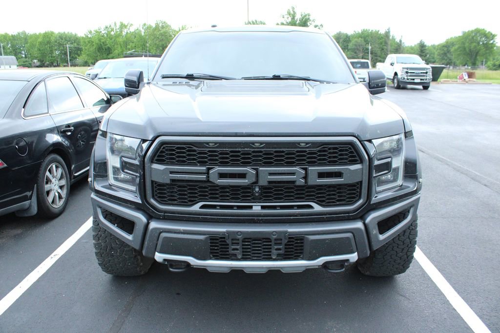 Used 2018 Ford F150 Raptor w/ Equipment Group 802A Luxury AWD/4WD image 2