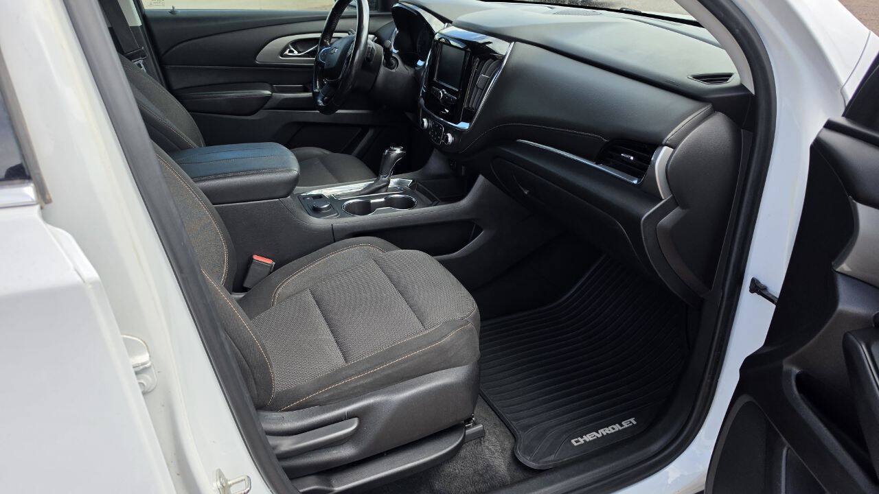 Used 2019 Chevrolet Traverse LT FWD image 6