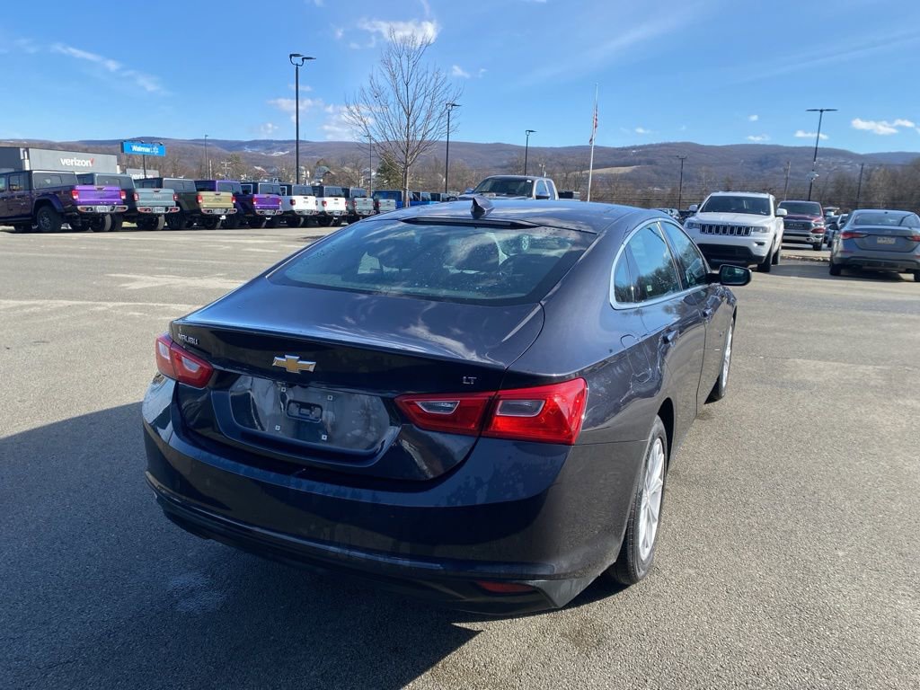 Used 2023 Chevrolet Malibu LT image 2