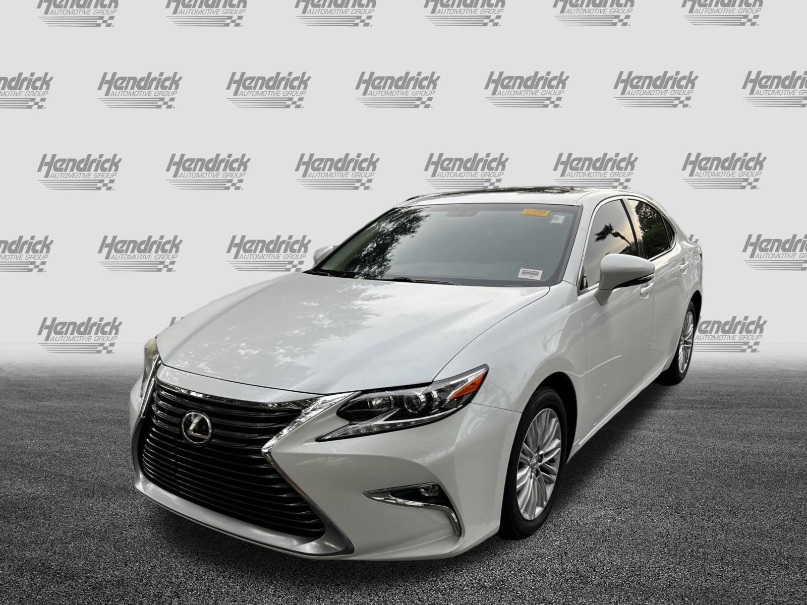 Used 2016 Lexus ES 350 w/ Accessory Package FWD image 5